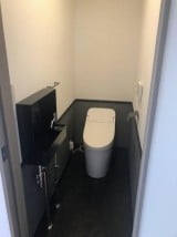 手洗いの付いたトイレ